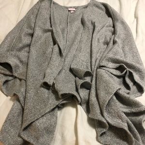 Gray open poncho/shrug